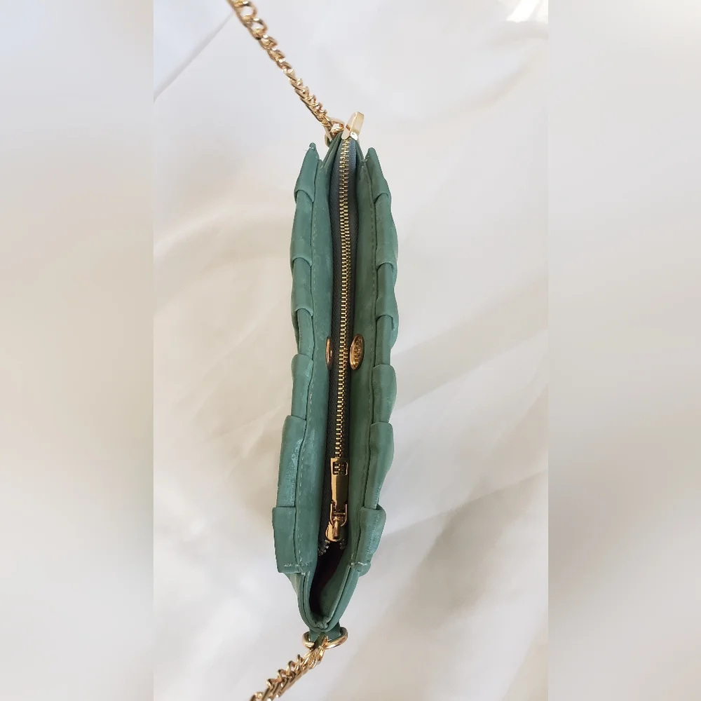 Emerald Purse - Picture 6 of 13